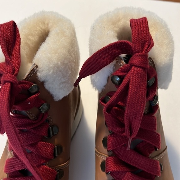 NEW Bionica Diablo Women’s Tan Shearling ankle all weather waterproof lace boots - Picture 4 of 12